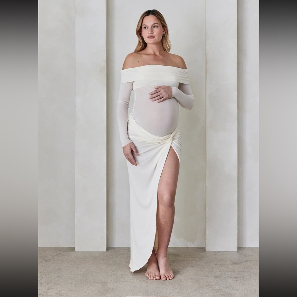 Elegant Off-Shoulder White Maxi Dress